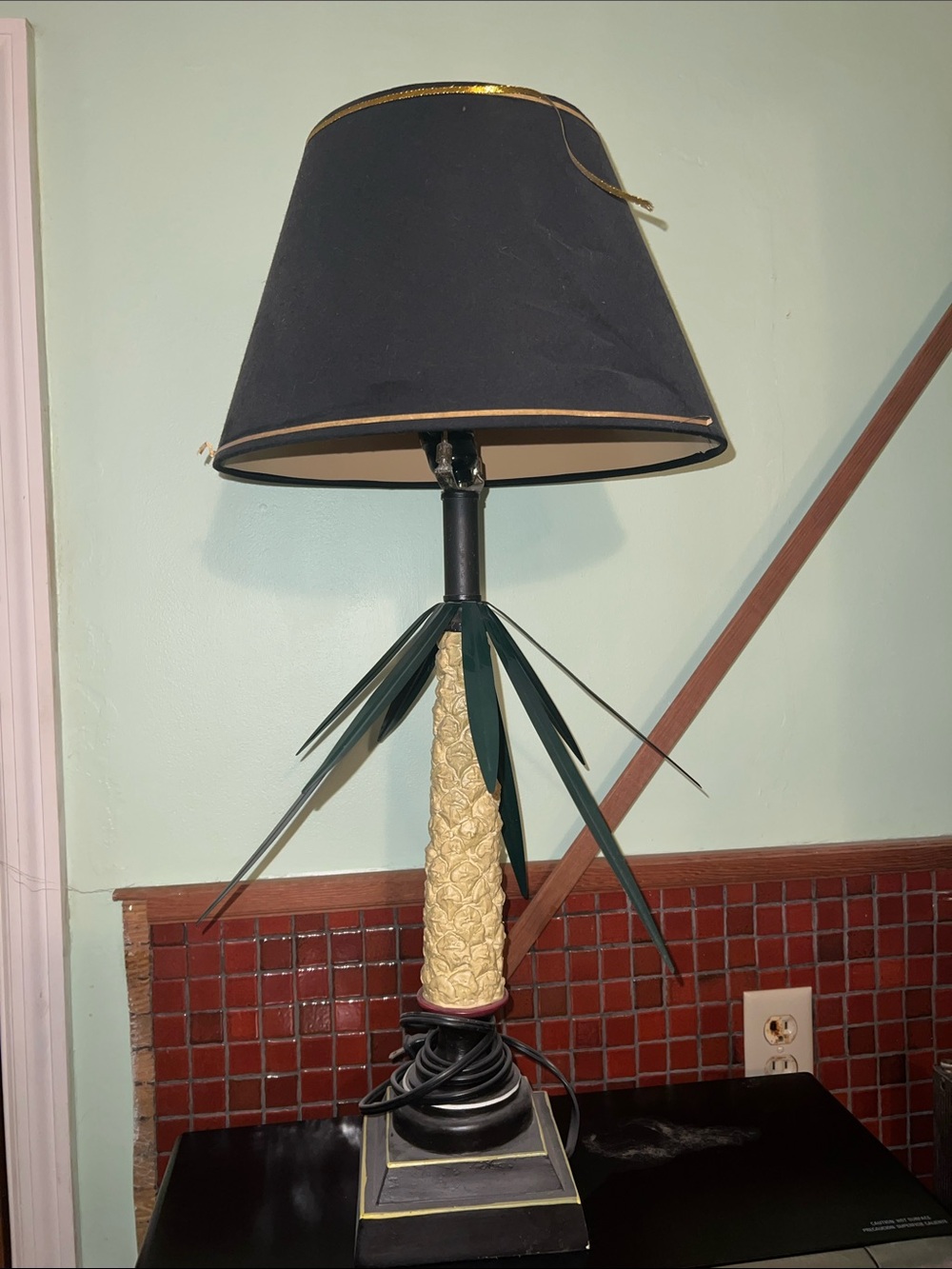 Vintage Palm Tree Table Lamp